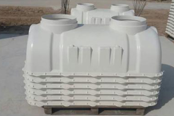 在對玻璃鋼化糞池進(jìn)行安裝時要注意什么 在對玻璃鋼化糞池進(jìn)行安裝時要注意什么